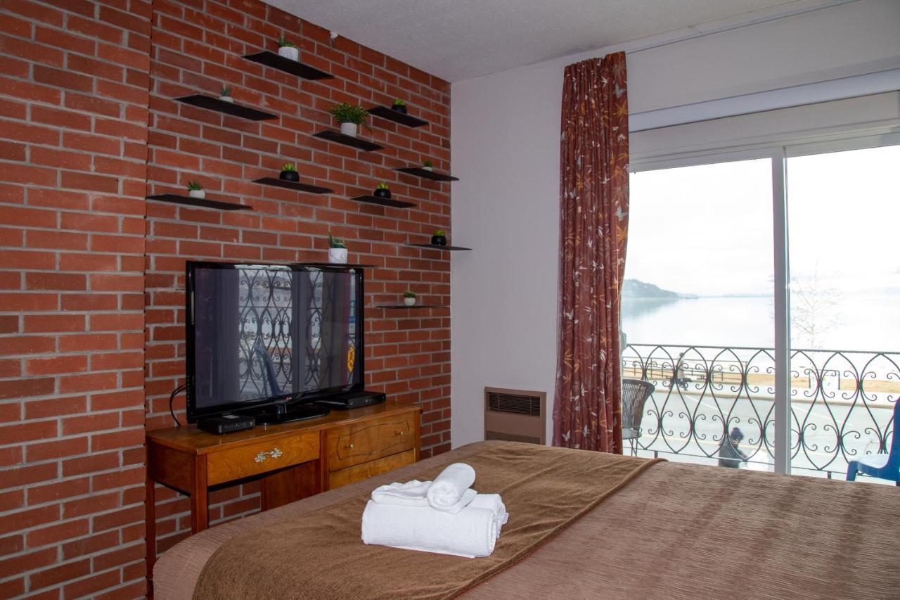 Spanish Villa Resort Penticton Exterior foto