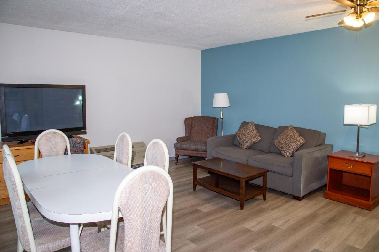 Spanish Villa Resort Penticton Exterior foto