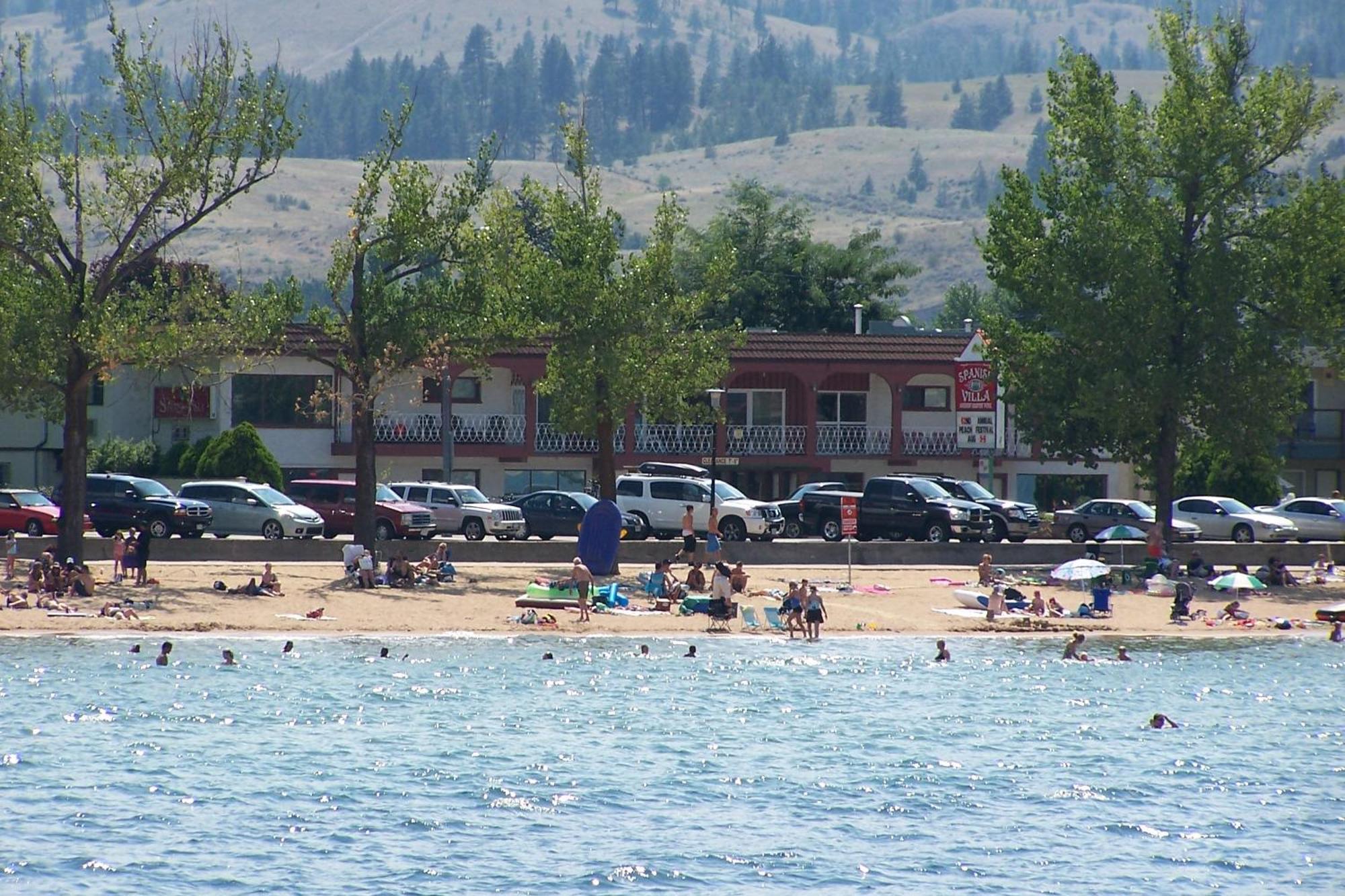 Spanish Villa Resort Penticton Exterior foto