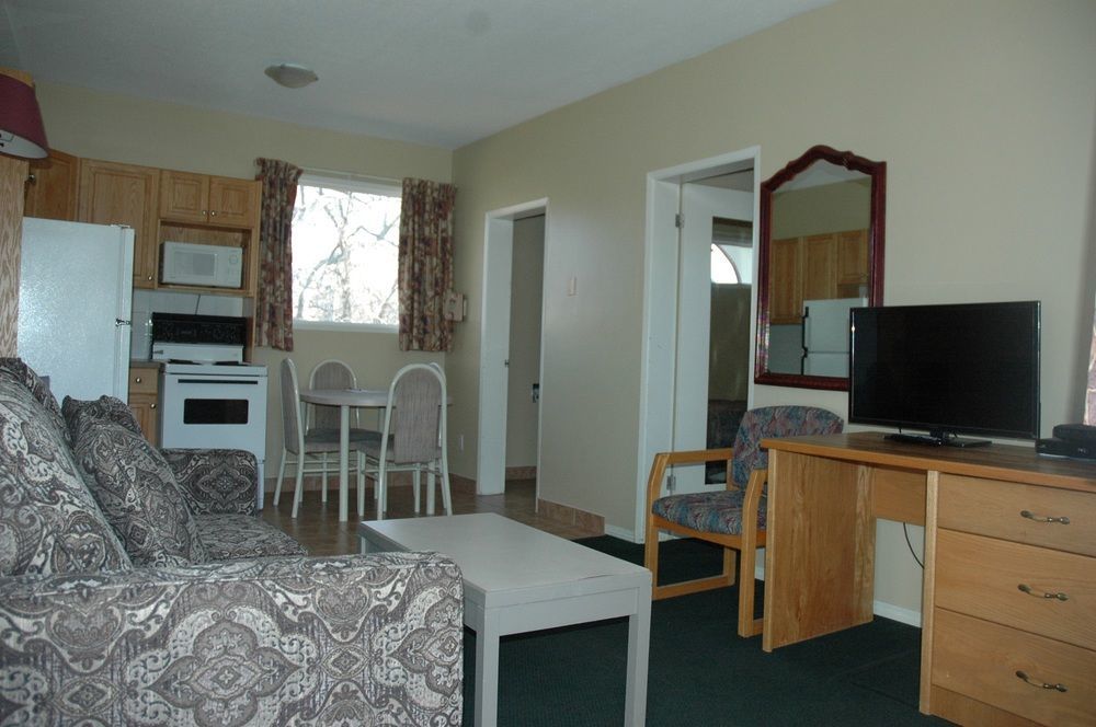 Spanish Villa Resort Penticton Exterior foto
